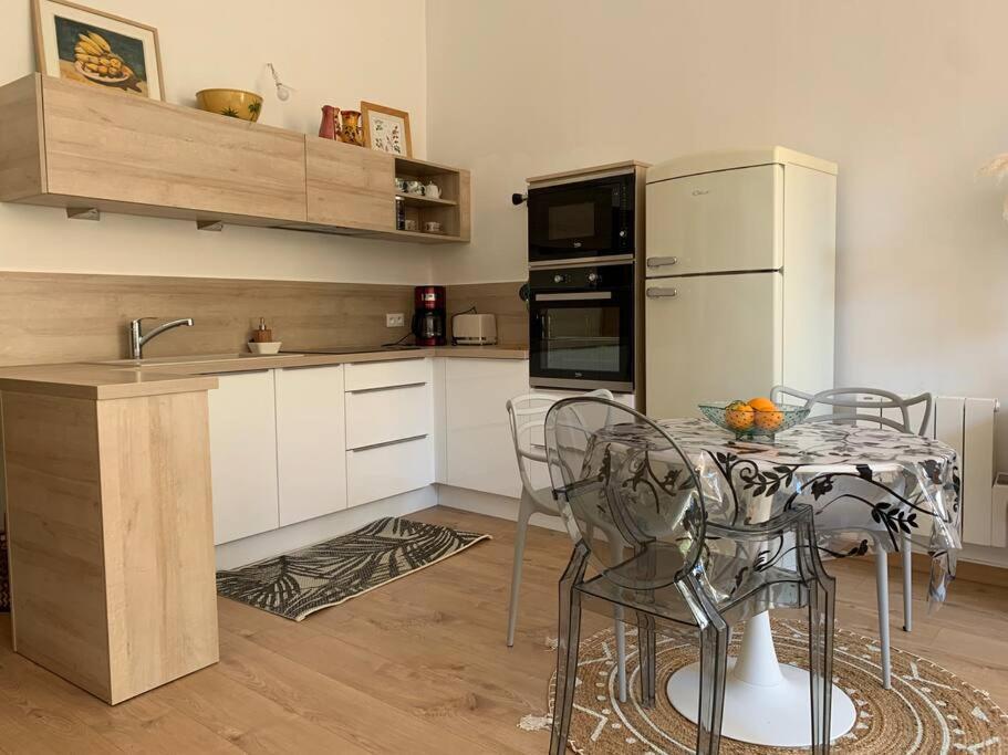 Capucines, Un Jardin Secret Dans Le Centre Historique Apartment Arles Exterior photo